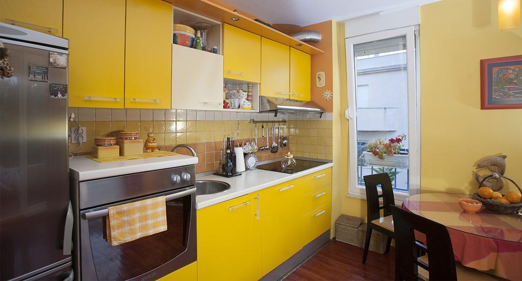 Apartment Sunny Yellow - With Balcony And Parking Place, Спліт Номер фото