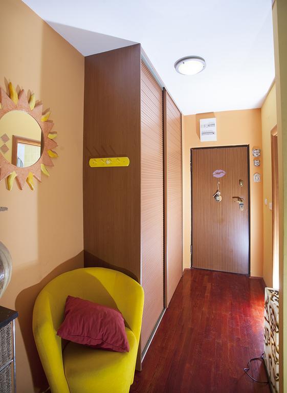 Apartment Sunny Yellow - With Balcony And Parking Place, Спліт Номер фото
